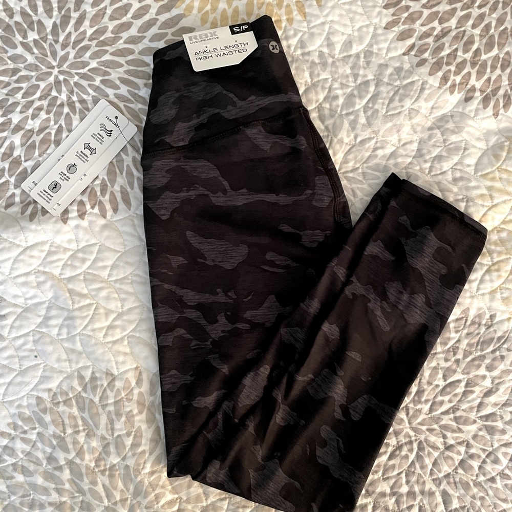 NWT black camo leggings